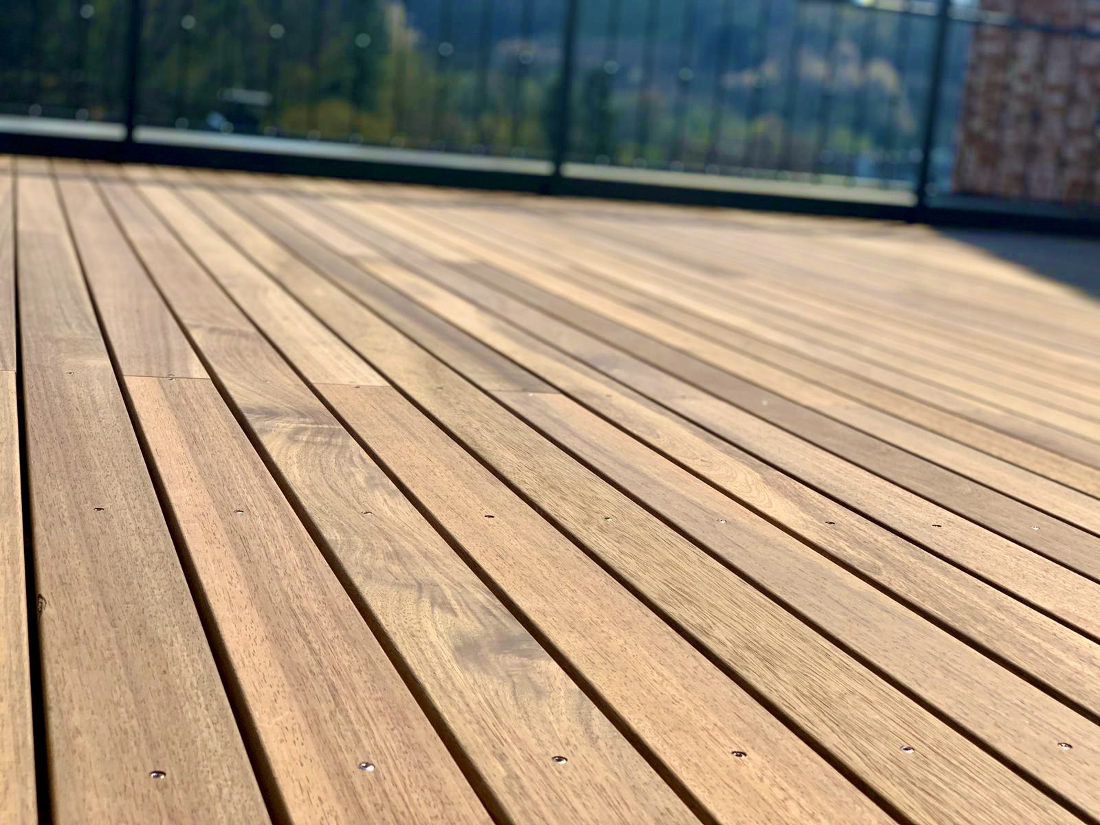 Terrassendeck Glatt Stauseeholz